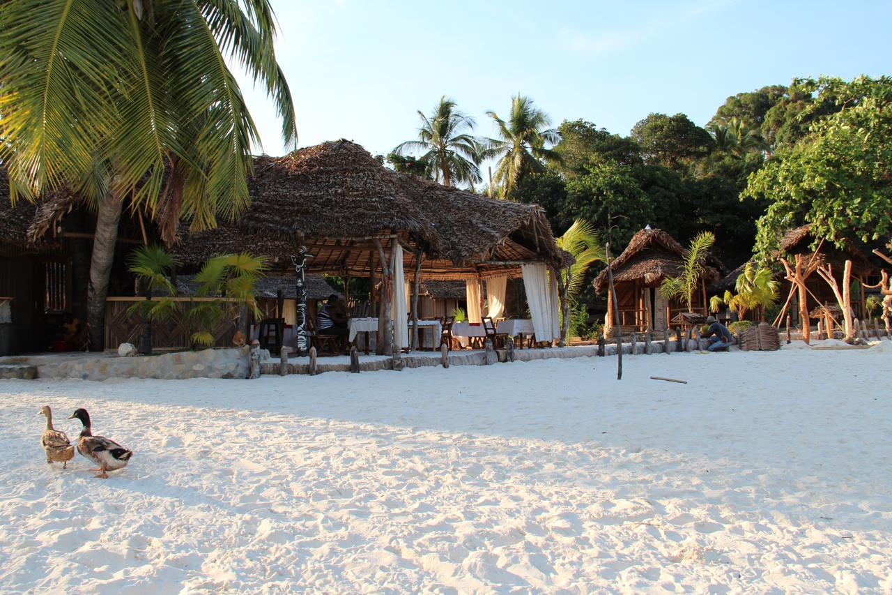 Le Zahir De L'Ile - Iranja Villa Nosy-Be Buitenkant foto