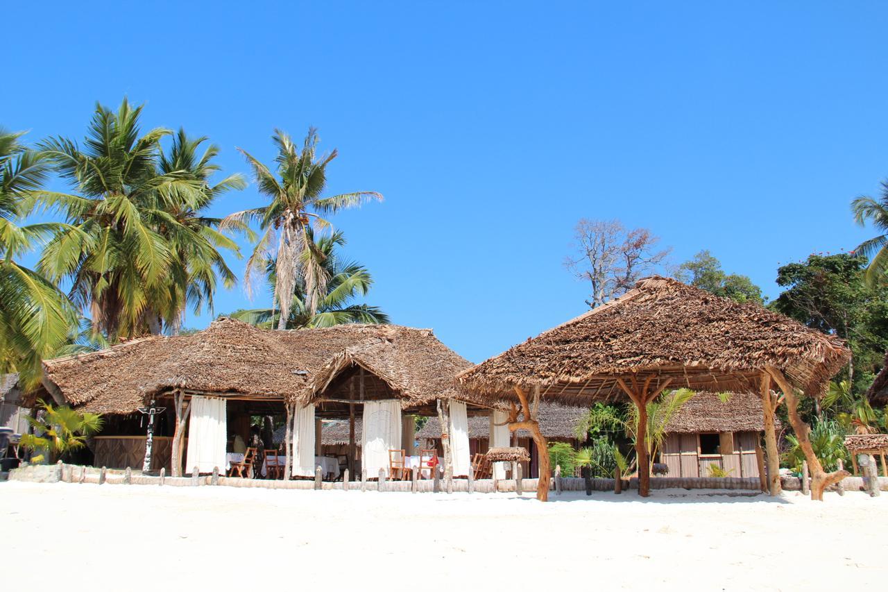Le Zahir De L'Ile - Iranja Villa Nosy-Be Buitenkant foto